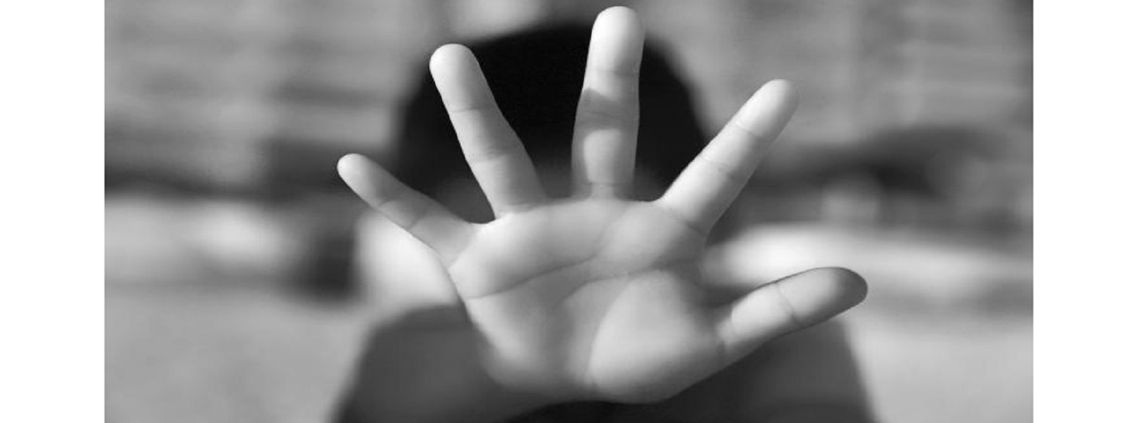 ஒன்றரை வயது சிறுமியை சித்திரவதை செய்த தந்தை கைது